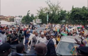 ATIKU ARRIVING ADC HQTRS TO SUBMIT FORM